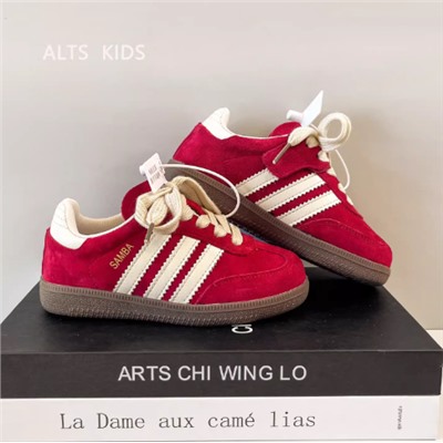 Кроссовки для мальчиков и девочек