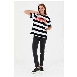 Kadın Siyah Bisiklet Yaka Tişört