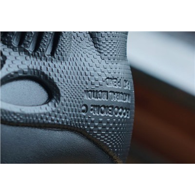 Мужские и женские кроссовки  ЭКК*О