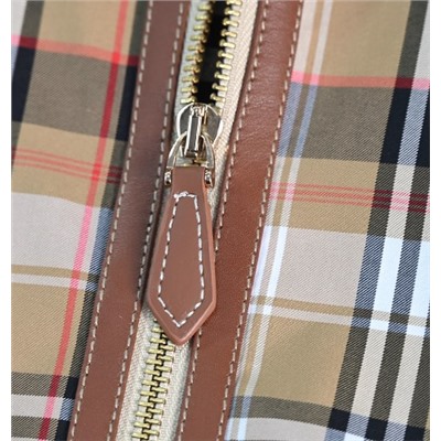 Классическая клетчатая куртка  Burberr*y