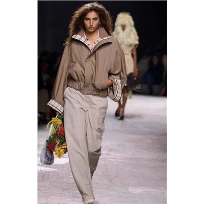 Стильная женская куртка в стиле Botteg*a venett*e