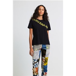 Camiseta slim cuentas estrás