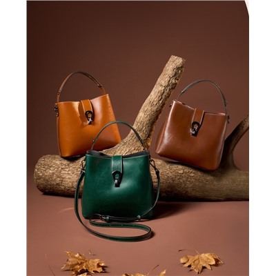 Сумка хорошего качества, в живую лучше смотрится чем на фото.