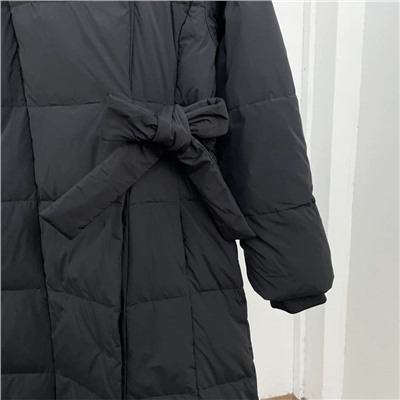 Женская теплая куртка-пуховик с капюшоном  Iv*o Nikkol*o