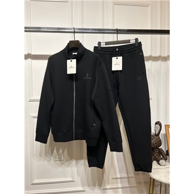 Костюм. Mon  L ширина плеч 46 обхват груди 110 длина 69 длина рукава 63 L обхват талии 74 длина брюк 99