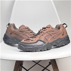 Зимние кроссовки Asic*s