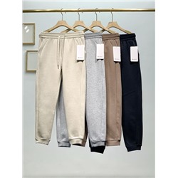 распродажа спортивные штаны с начесом lululemon 丨 Scuba Lulu идеально подходят для флисовых спортивных штанов в холодную зиму. Ткань с начесом из смесового хлопка пропускает воздух, мягкая и приятная для кожи, легкая и теплая. Дизайн с высокой талией, шнурок можно разместить внутри или снаружи, придавая ему гладкий вид и уменьшая объем.