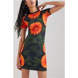 Vestido camiseta floral