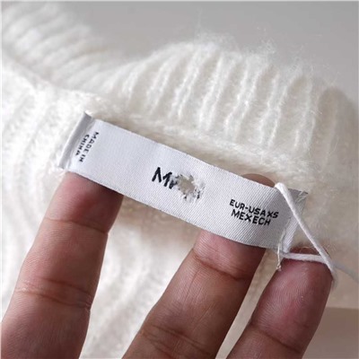 Женский вязаный пуловер Mang*o с V-образной горловиной