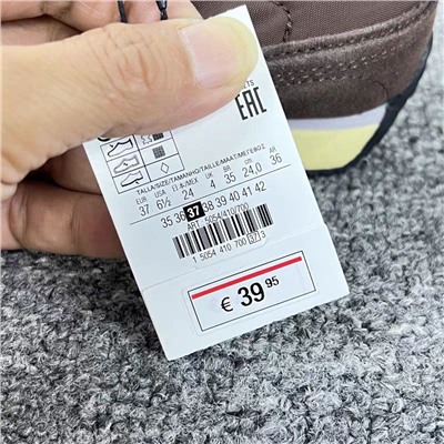 Женские замшевые кроссовки  ЗАР*А