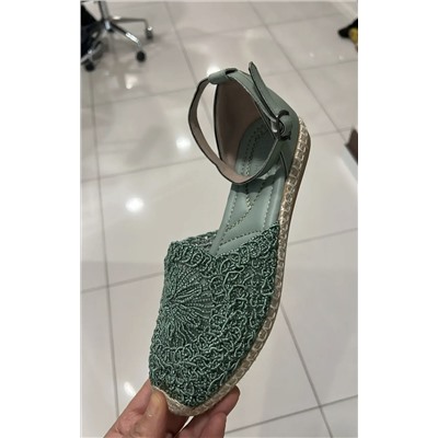 Босоножки зеленые