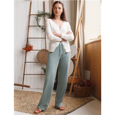 Прямые брюки из фактурного трикотажа в рубчик