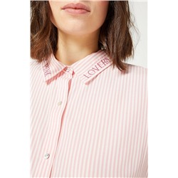 Розовая остроконечная рубашка