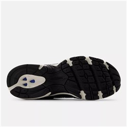 530 Black with flat taupe