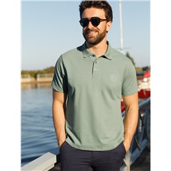 Футболка-поло из фактурного трикотажа