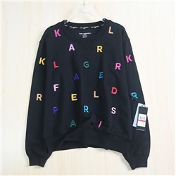 Женский свитшот свободного кроя и заниженной линией плеча и с вышивкой букв бренда  Kar*l Lagerfel*d