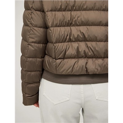 Коричневая стеганая куртка
