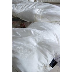 Невероятно нежное шелковое одеяло премиум класса   BVLGAR*I Hote*l Duba*i