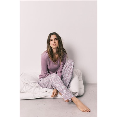 Pijama largo rosa estampado flores