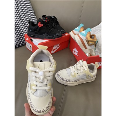 Детские кроссовки