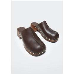 Zueco piel tachuelas -  Mujer | MANGO OUTLET Melilla