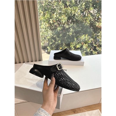 Шлепки fend loew