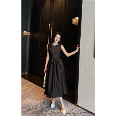 Новая модель шелковистого платья   Sel*f-portrai*t