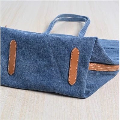 Закрытая джинсовая сумка