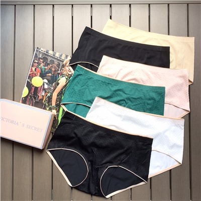 Трусики  v c 6 шт