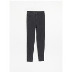 Slim Hose mit Hoher Taille