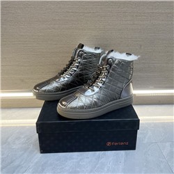 Женские зимние ботинки