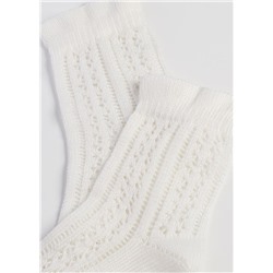Kurze Socken mit Lochmuster für Mädchen
