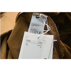 Элегантное двуслойное струящееся платье без рукавов с воротником-стойкой и длинными лентами ссзади. CO*S