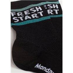 Kurze Socken mit Schriftzug 7 Days
