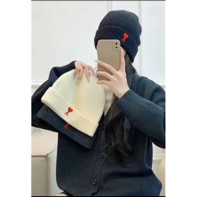 Тёплые классические шапки AM*I унисекс