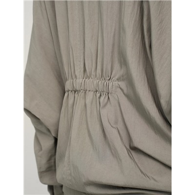 Зеленая блузка «Паук» с кольцом на рукаве