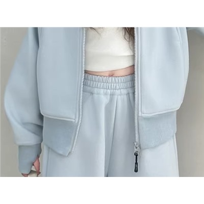 Костюм для девочек. Тренд 2026