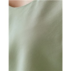 Блузка с U вырезом скроенная по косой из плотного лиоцелла