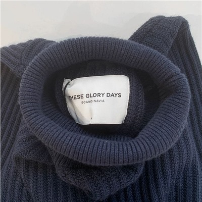 Мужской свитер крупной вязки от премиального скандинавского бренда  Thes*e glor*y day*s