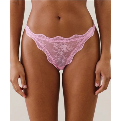 Tanga de encaje en rosa