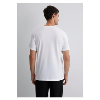 Mavi Beyaz Basic V Yaka Tişört Slim Fit / Dar Kesim 065586-620