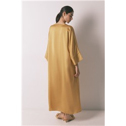 Vestido caftán satén mostaza