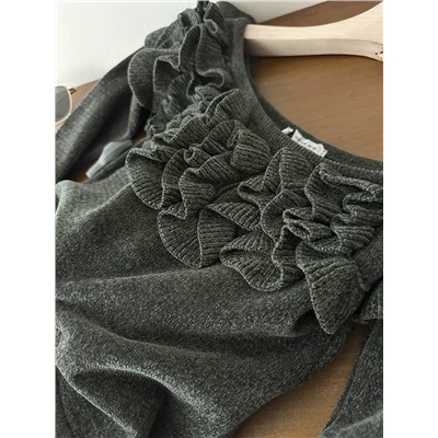 Женский лонгслив с открытыми плечами и объемным декором  ЗАР*А