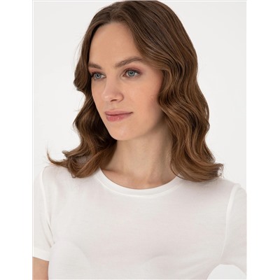 Beyaz Regular Fit Crop Tişört