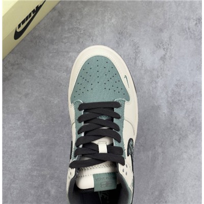 Nik*e SB Dunk Low
