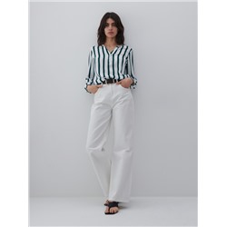 Shirt mit V-Ausschnitt