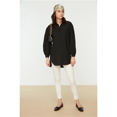 TRENDYOL MODEST Siyah Balon Kol Arkası Uzun Cep Detaylı Basic Dokuma Gömlek TCTSS21GO0976