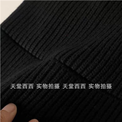 Женская мягкая эластичная шапка  Kar*l Lagerfel*d