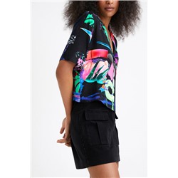 Camisa cropped tropical