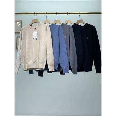 Мужской зимний простой повседневный свитер Hazzys, базовый свитер-кардиган, идеальной толщины, классический и универсальный стиль каждый год! Самый классический пуловер с круглым вырезом, плетение с узором ананаса, более объемный вид. Фирменная вышивка на груди изысканная и насыщенная. Все ткани изготовлены из импортных смесей шерсти, которые приятны для кожи, нежны и очень удобны при ношении рядом с телом. Они идеально сохраняют тепло. Они очень высокого качества, подходят для любой возрастной группы и выглядят! как мужчина с хорошо подогнанной верхней частью тела